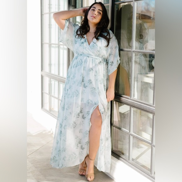 BALTIC BORN Kia Kimono Maxi Dress White with Sage Floral Sz XXL - Picture 1 of 12